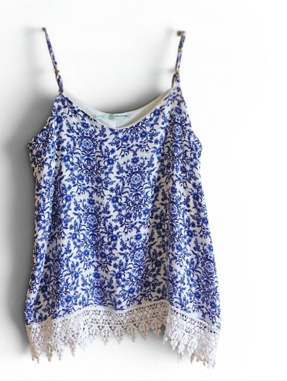 Maurices Blue & White Floral Tank Top with Lace Hem Size XS See Measurements